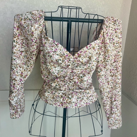 Astr Tops - ASTR The Label Taupe Pink Floral Smocked Long Sleeve Cropped Blouse size M